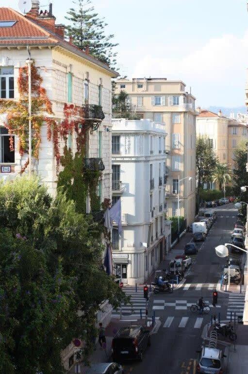 Sunny Corner Nizza